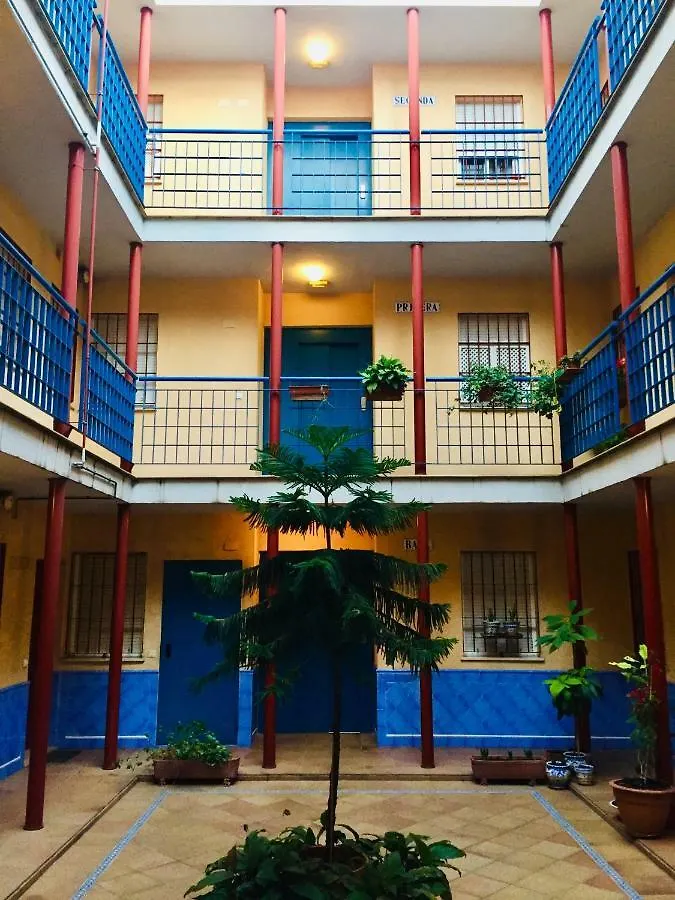 Selecta Apartamento Con Piscina En Calle Juzgado Séville